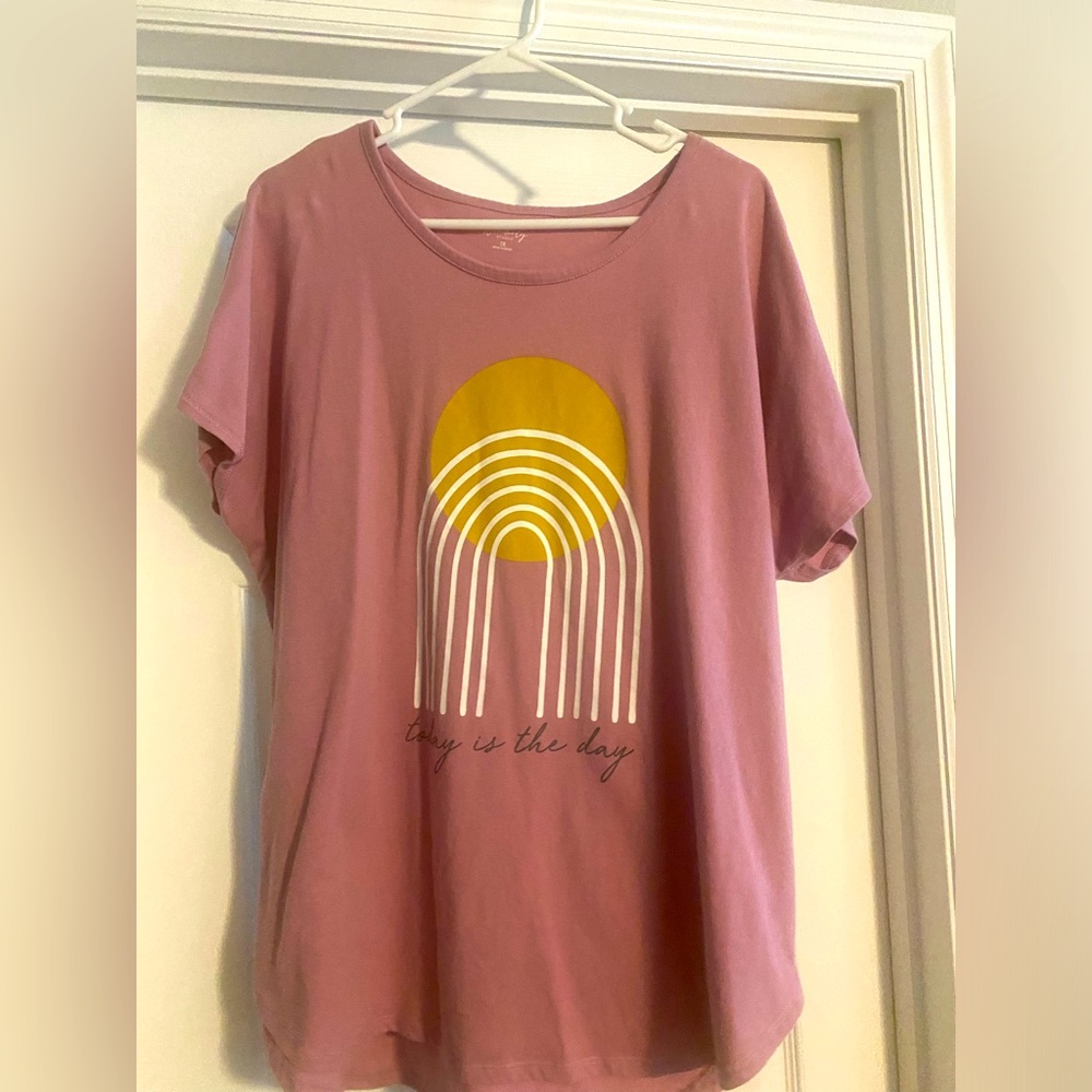 Top size 1 x.  Like new condition